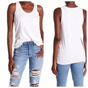 Madewell Tops - EUC Madewell Scoop Pocket Tank Tee White XL Madewell Tops - EUC Madewell Scoop Pocket Tank Tee White XL